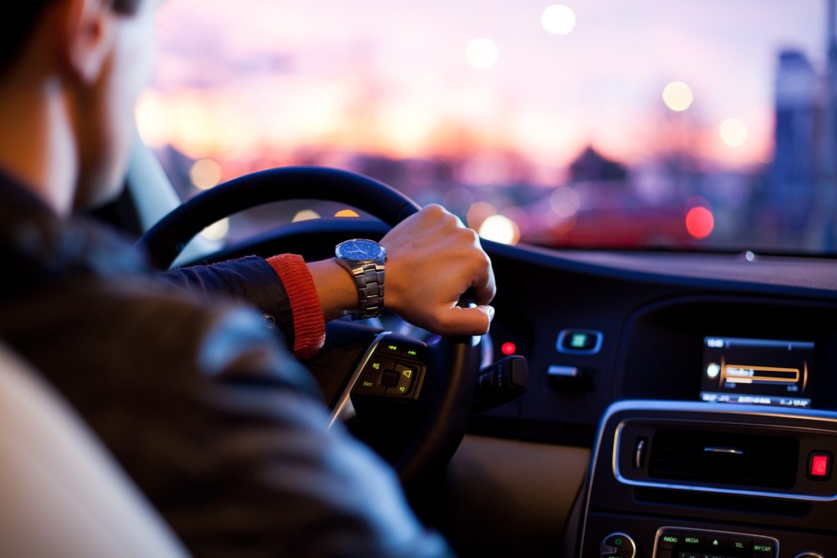 5 Defensive Driving Habits That Every Young Driver Should Adopt