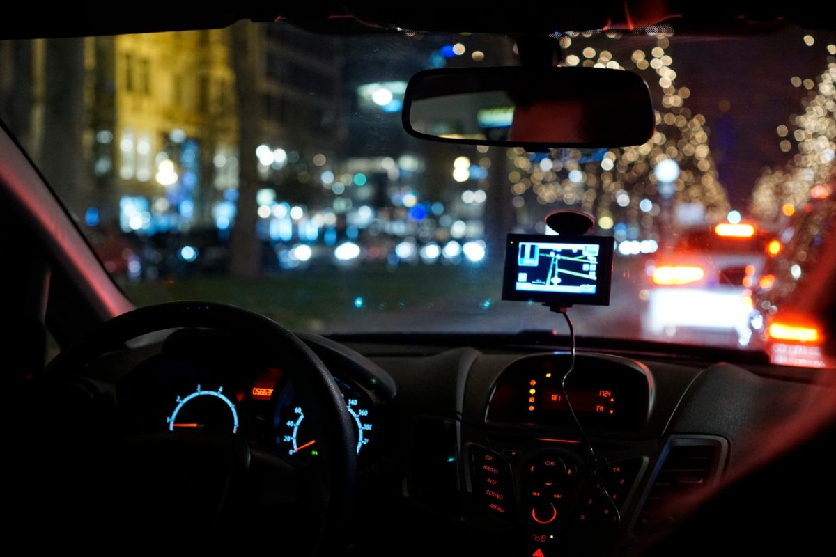 Tips for Driving Safely At Nighttime in the UAE